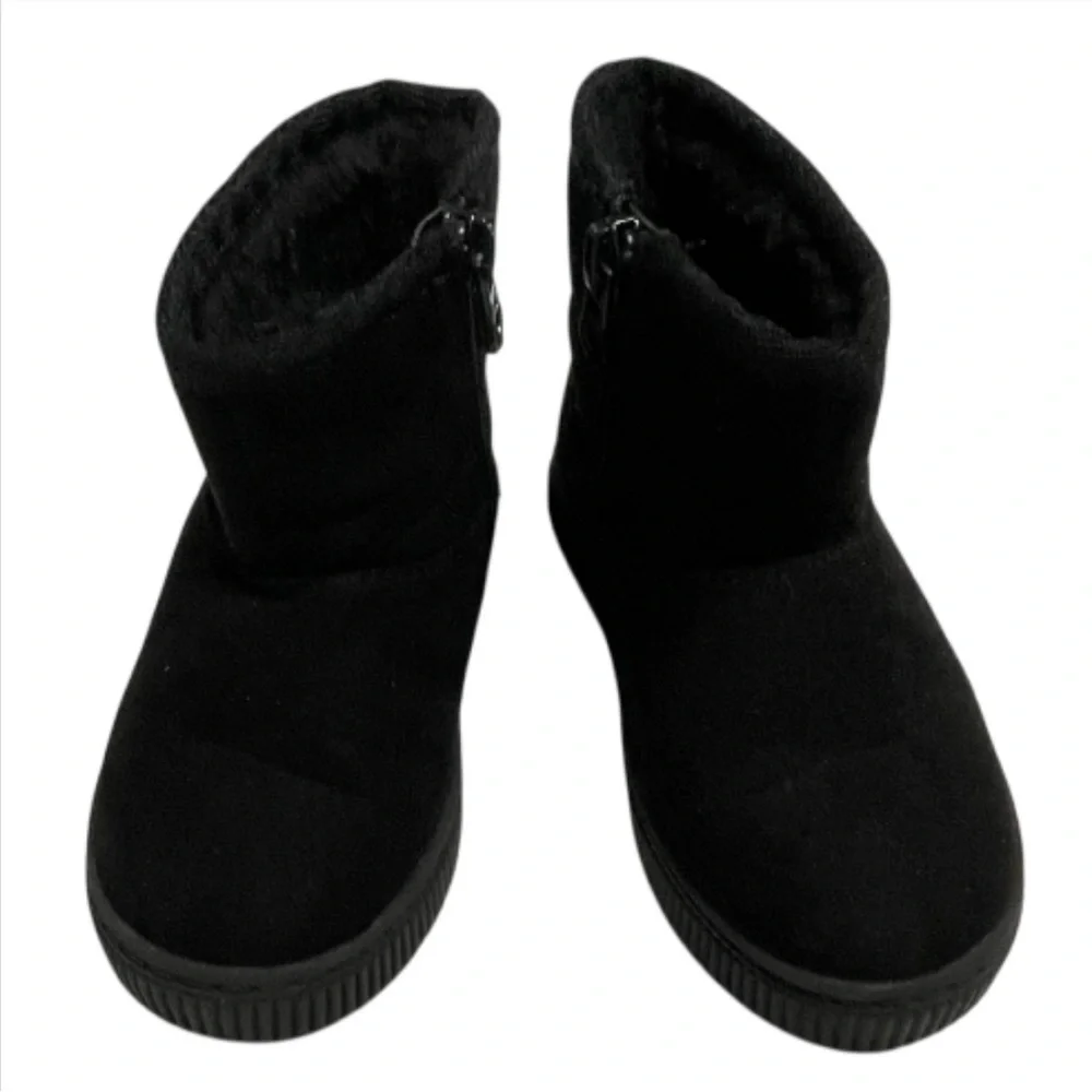 Cat and Jack Cozy Black Kids Boots Faux Fur Inside